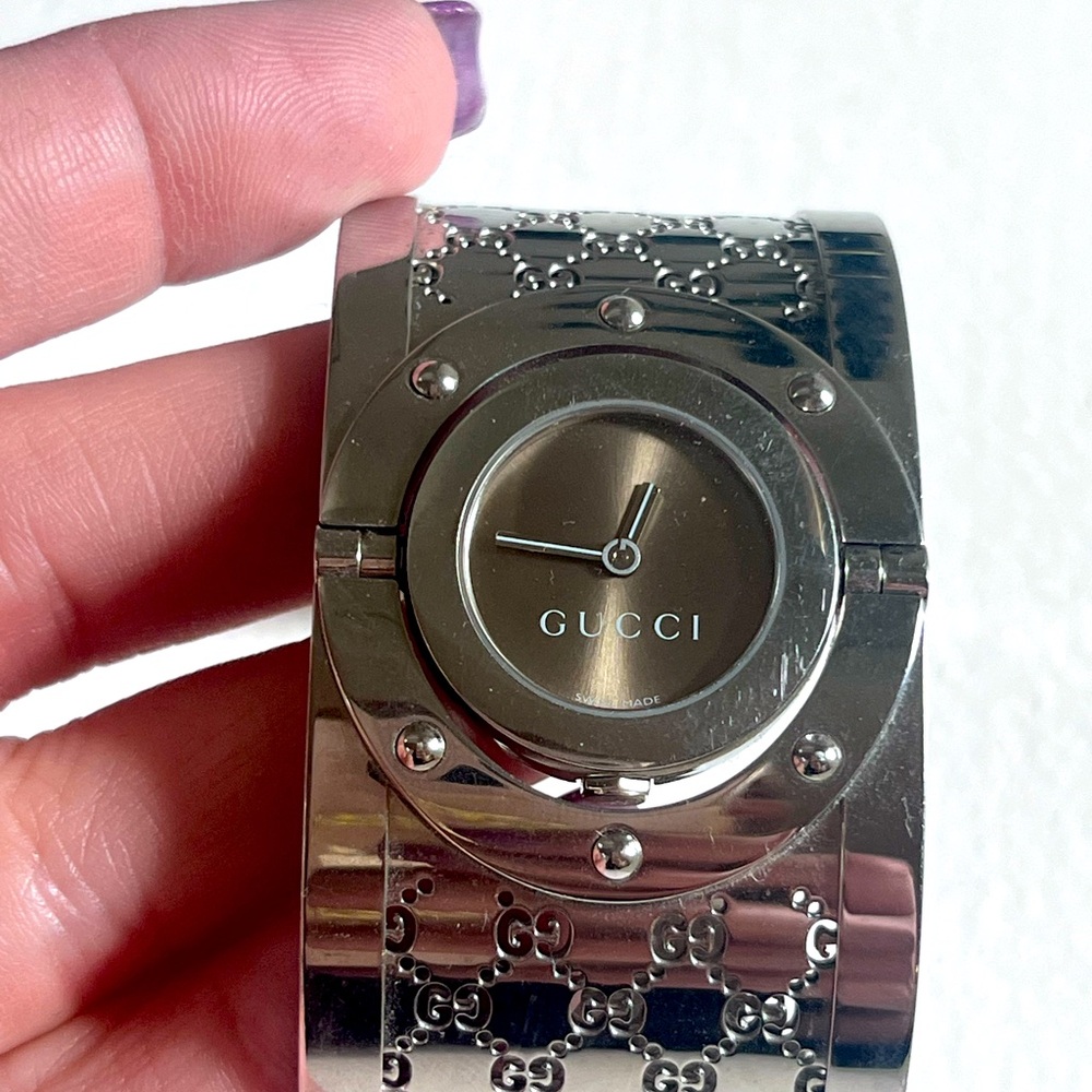 Vintage Ladies Reversible Gucci Watch